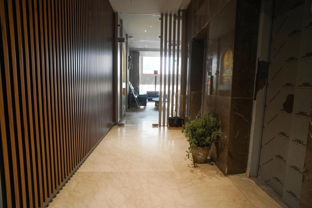 Familia Hotel And Banquets Lucknow Exterior photo